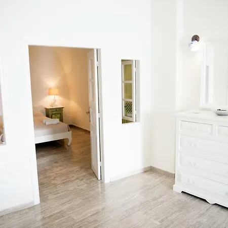 Captain John - Caldera & Sunset View Apartment