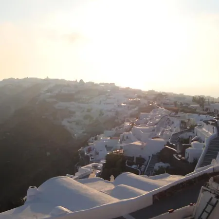 Captain John - Caldera & Sunset View Oia